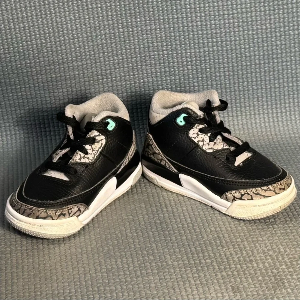 Nike Air Jordan 3 Retro ‘Green Glow’ (TD) Shoes DM0968-031‎ Toddler Size 5C